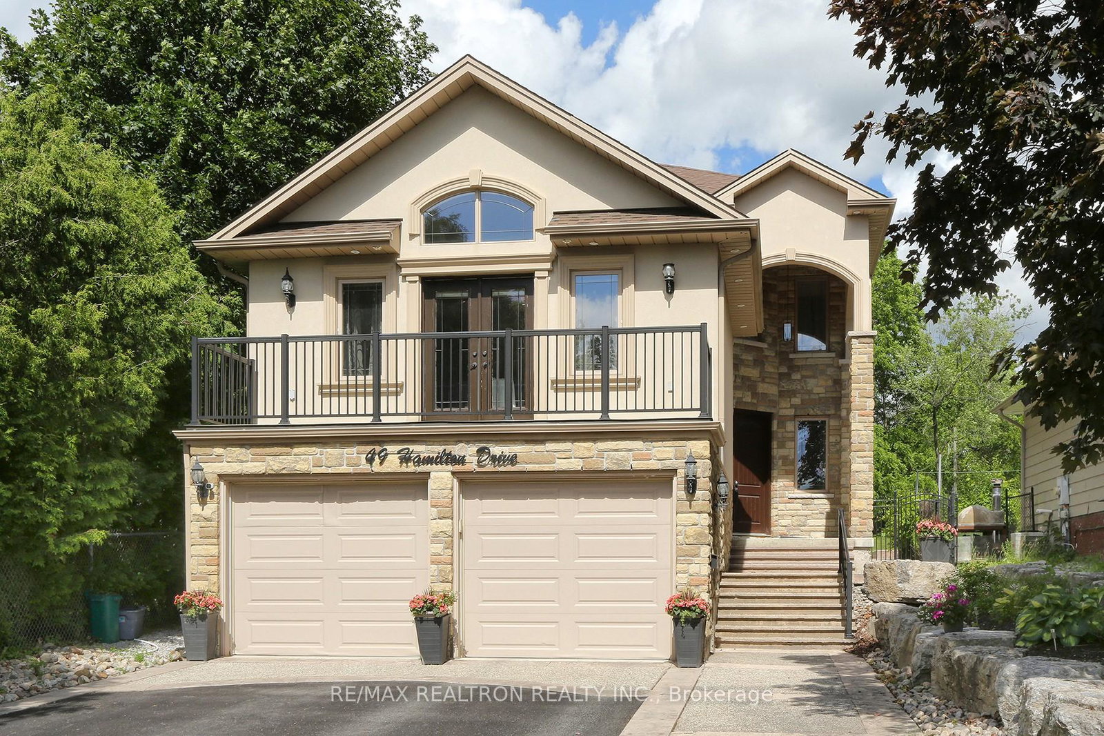 49-hamilton-drive-newmarket-ontario-n13483428