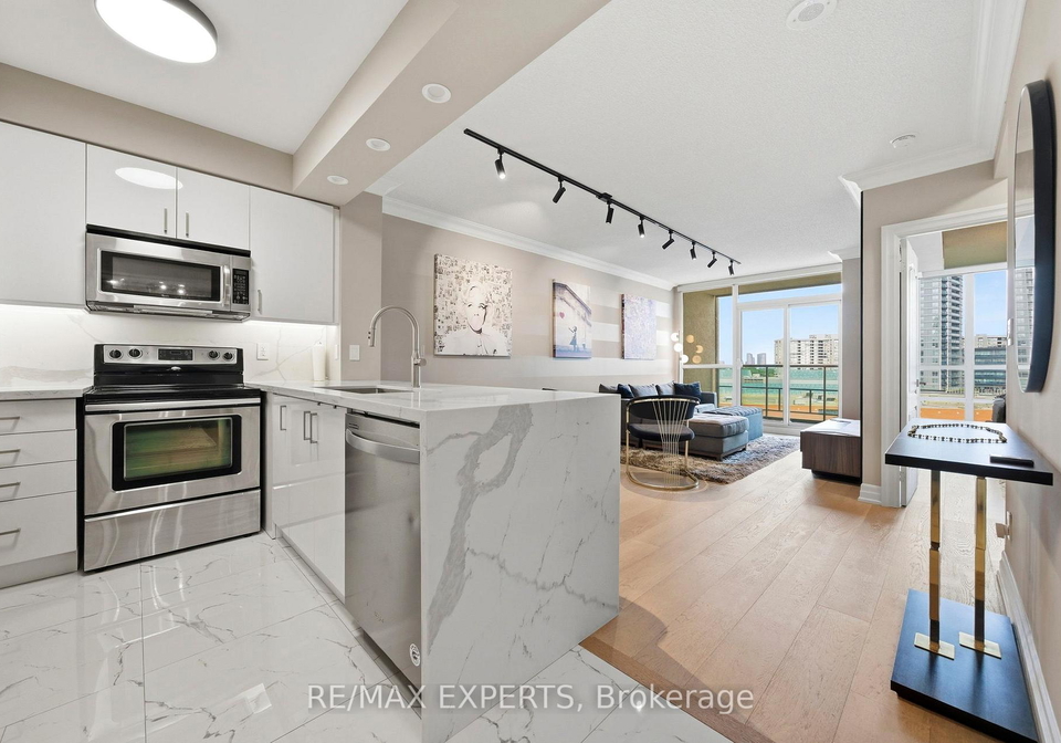 88-promenade-circle-vaughan-ontario-n13483918