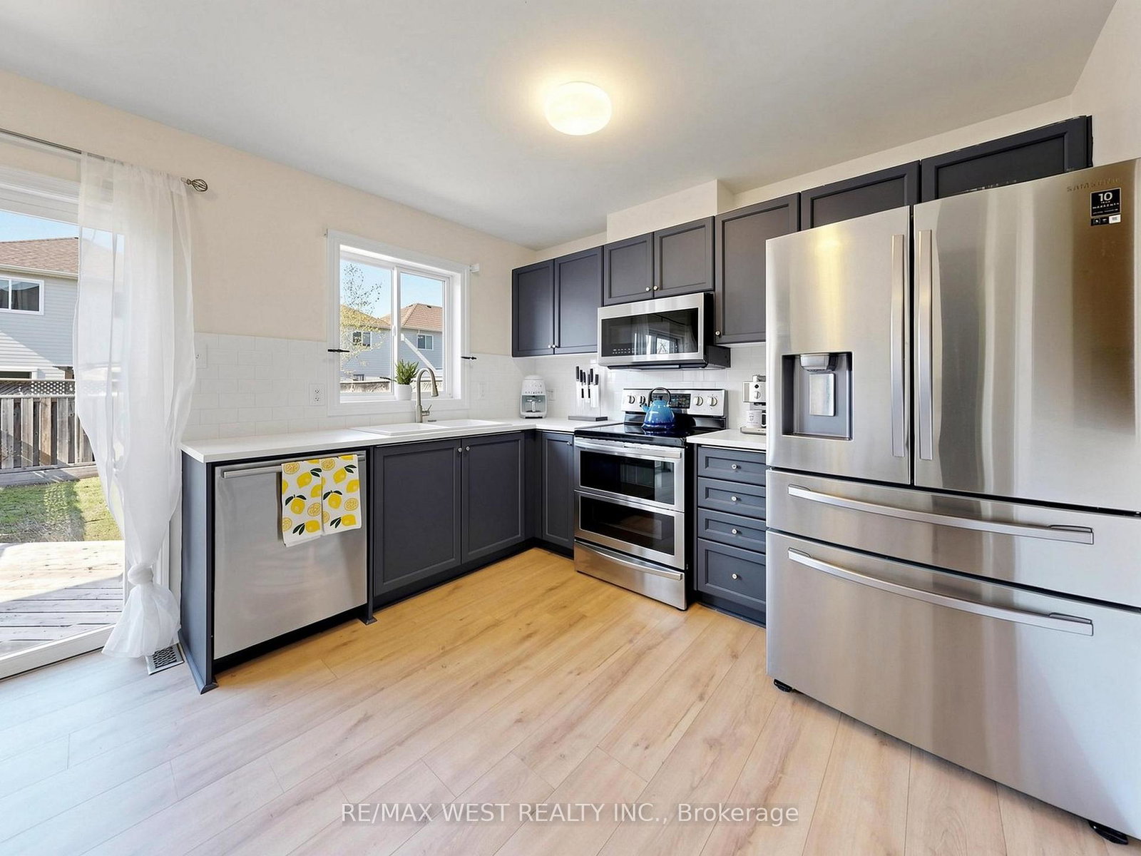 195-banting-crescent-essa-ontario-n13483946