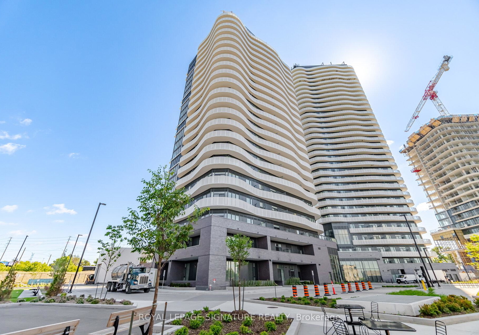 10-flavelle-trail-vaughan-ontario-n13484368