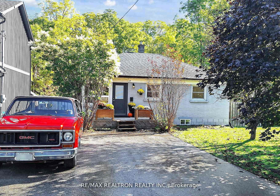 59-machell-avenue-aurora-ontario-n13484530
