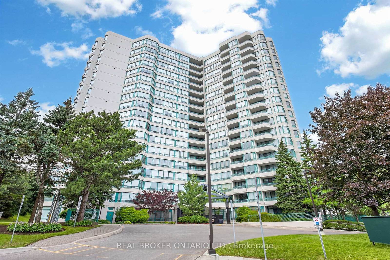 7250-yonge-street-vaughan-ontario-n13484572