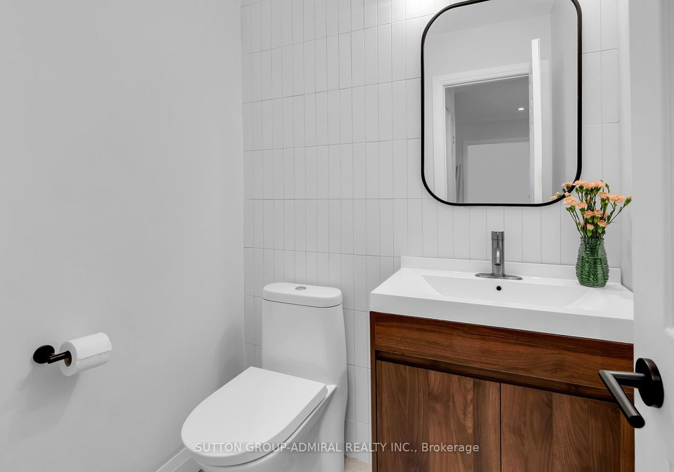 253-charlton-avenue-vaughan-ontario-n13484586