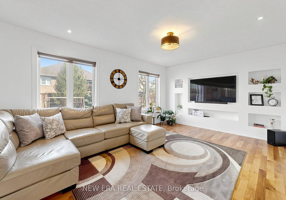 61-orville-hand-court-bradford-west-gwillimbury-ontario-n13484902