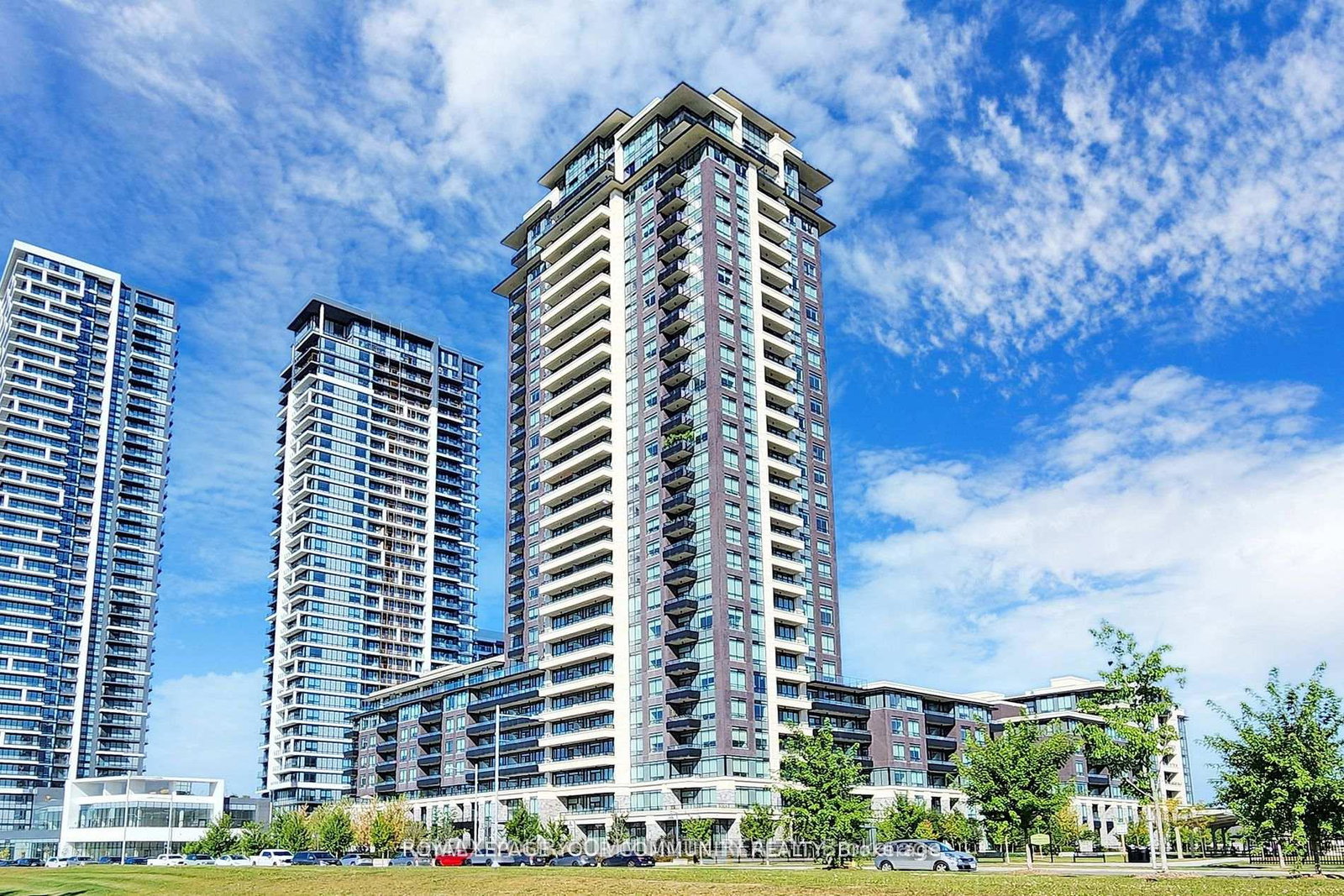 15-water-walk-drive-markham-ontario-n13485428