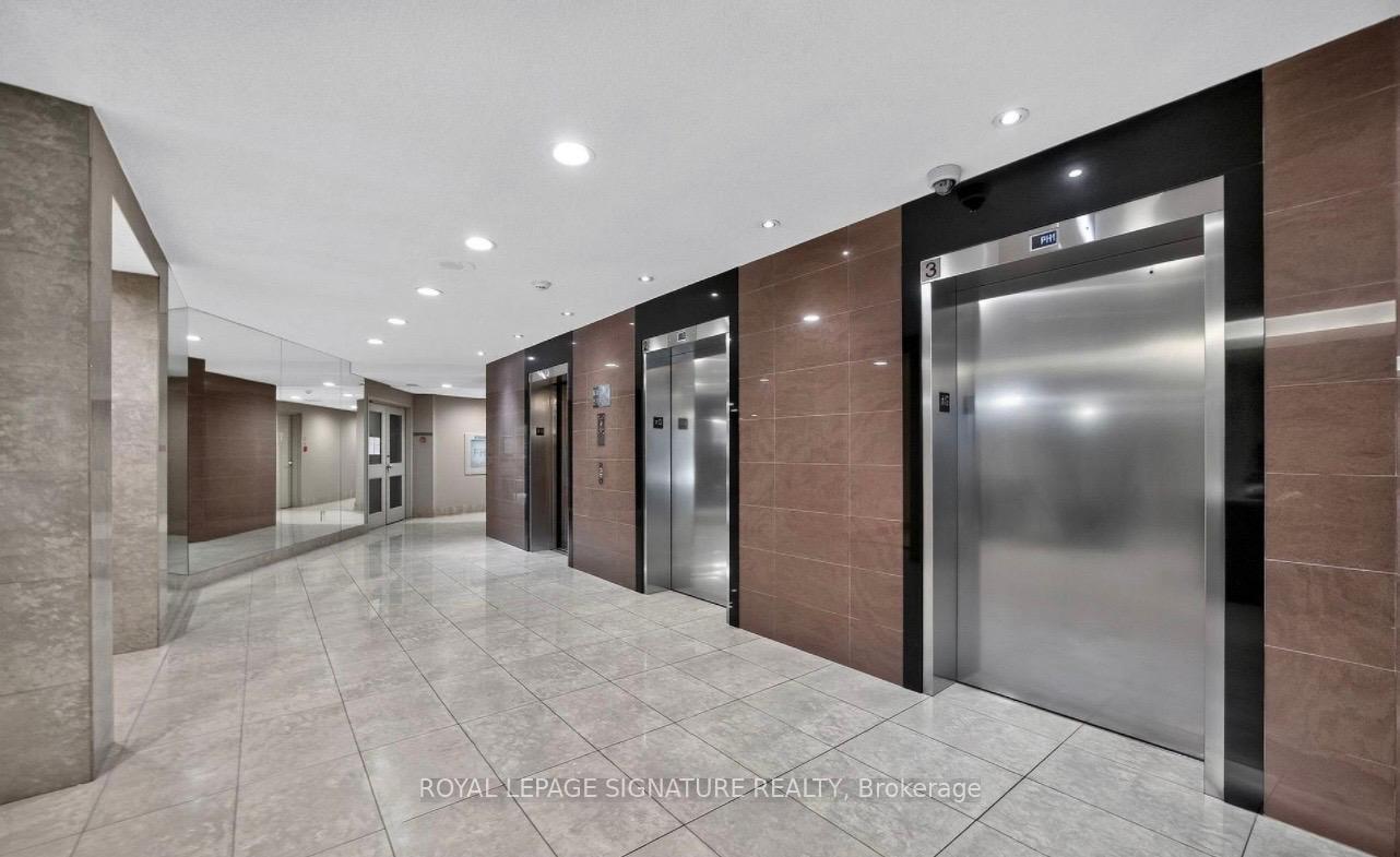 7250-yonge-street-vaughan-ontario-n13486608