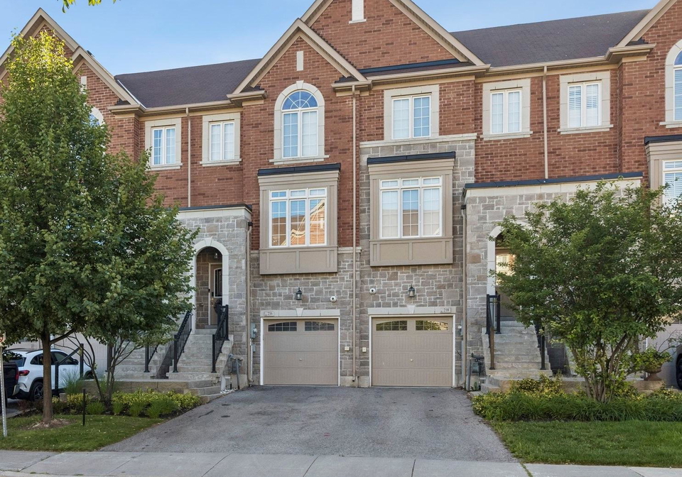 216-appleton-court-newmarket-ontario-n13486684