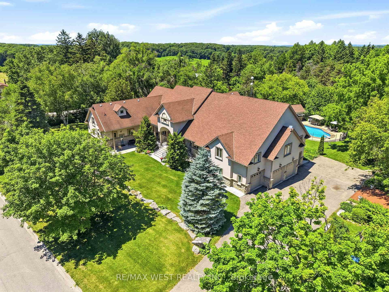 2-kingswood-drive-king-ontario-n13488504