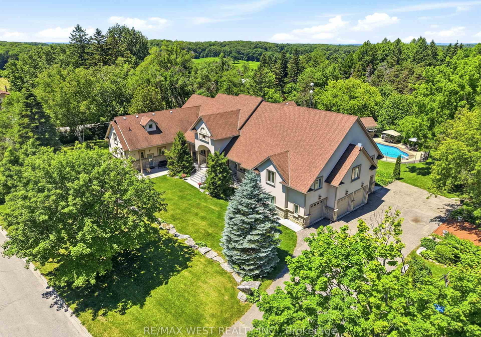 2-kingswood-drive-king-ontario-n13488504
