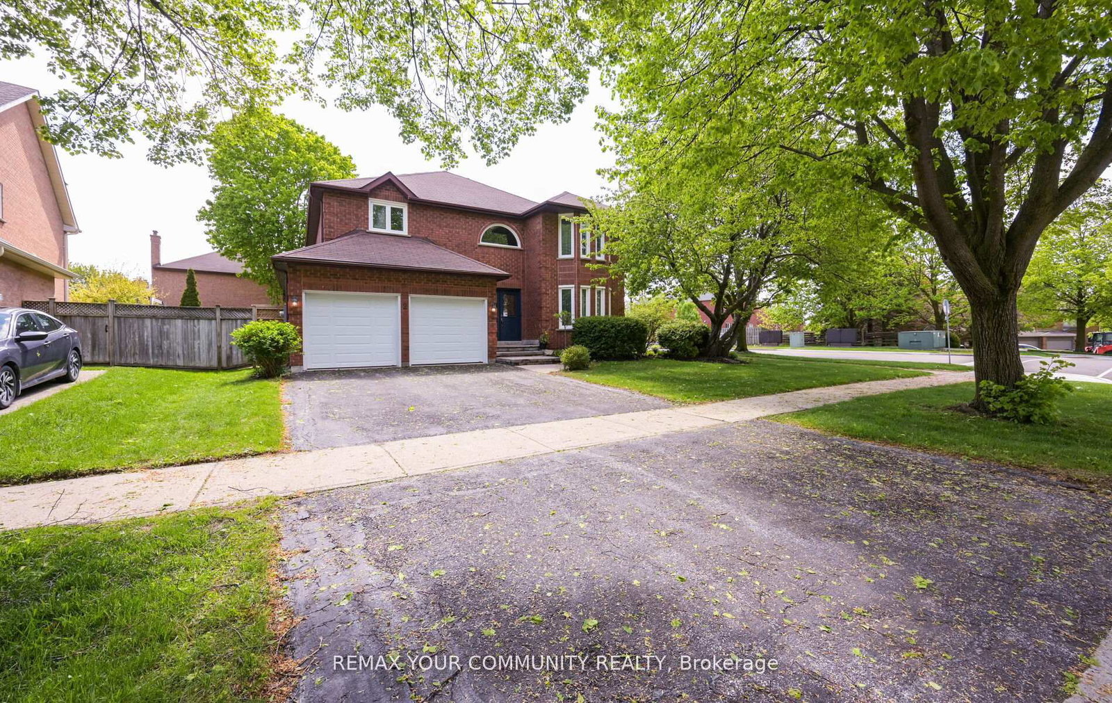 2-ballard-crescent-newmarket-ontario-n13488530