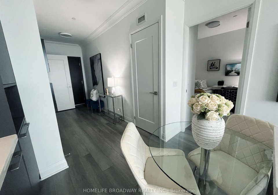 18-water-walk-drive-markham-ontario-n13489450