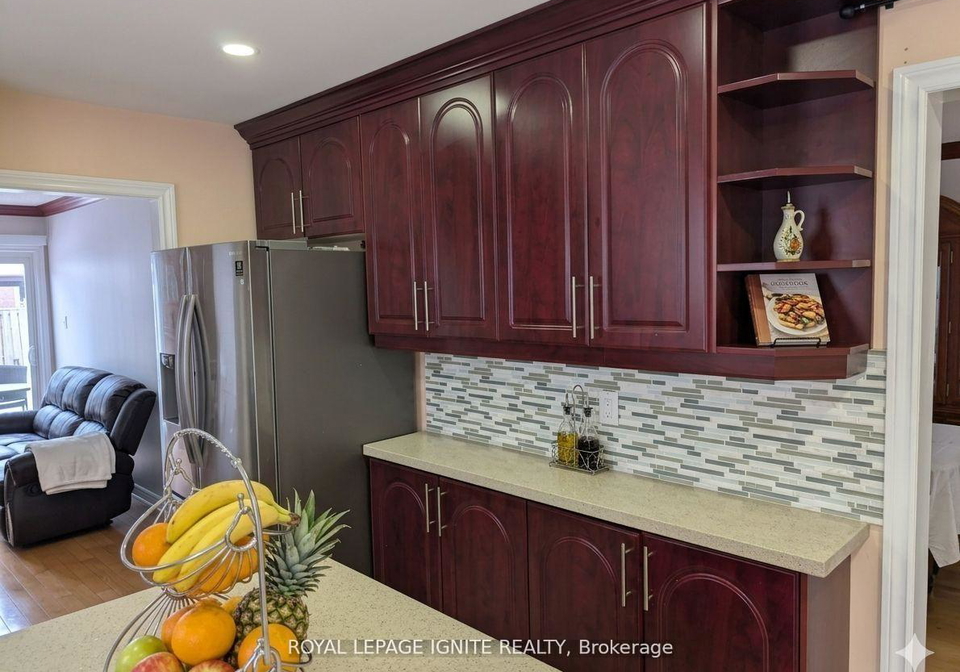 98-chloe-crescent-markham-ontario-n13489478