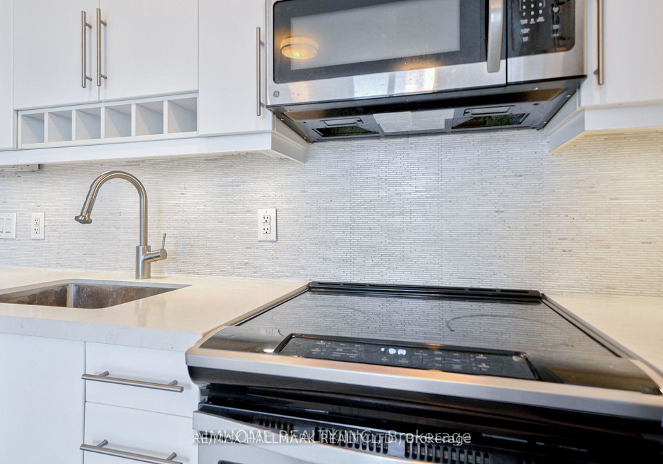 7161-yonge-street-markham-ontario-n13489768