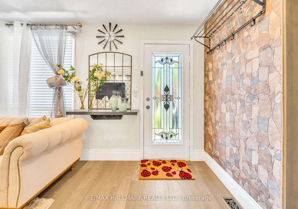 268-pasadena-drive-georgina-ontario-n13490094