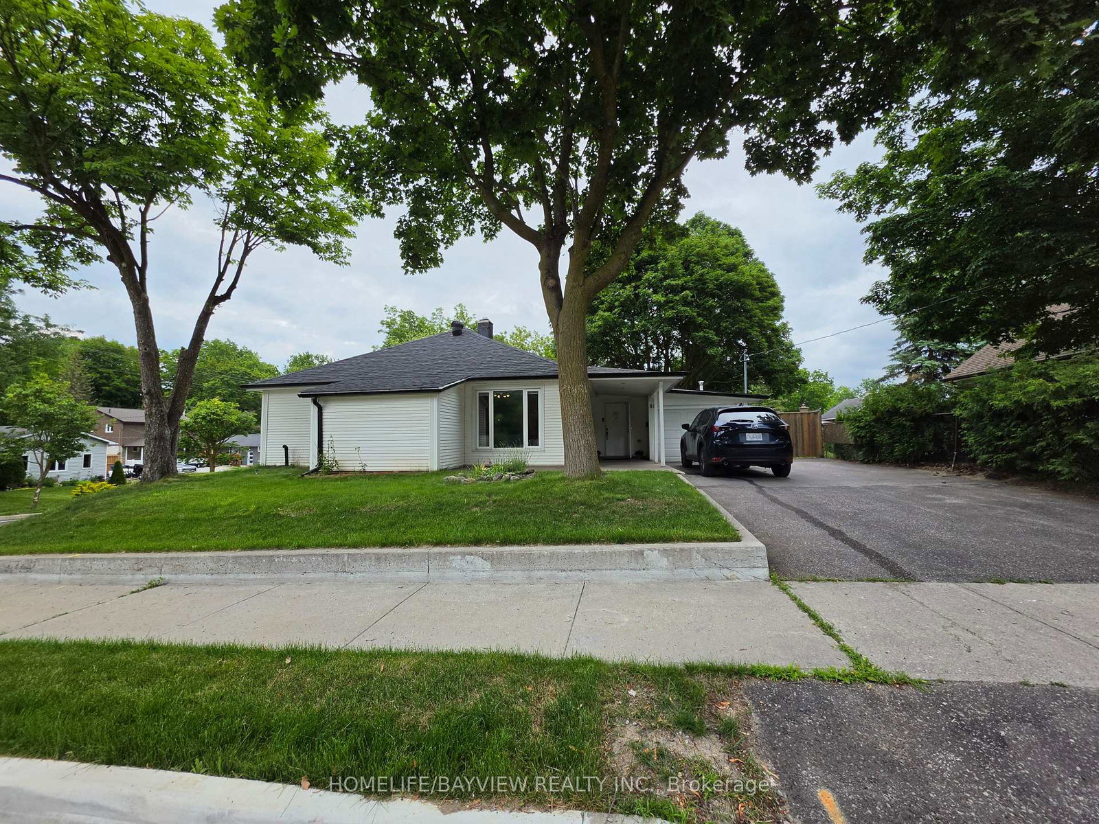 81-denne-boulevard-newmarket-ontario-n13490290