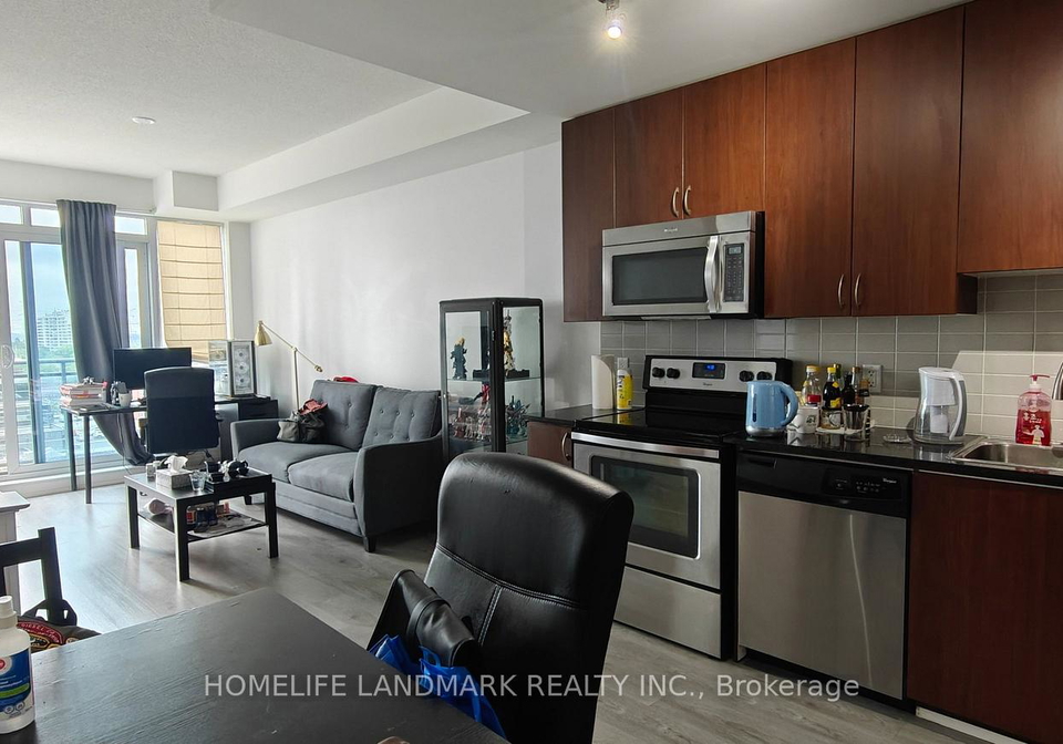 370-highway-7-road-e-richmond-hill-ontario-n13490796
