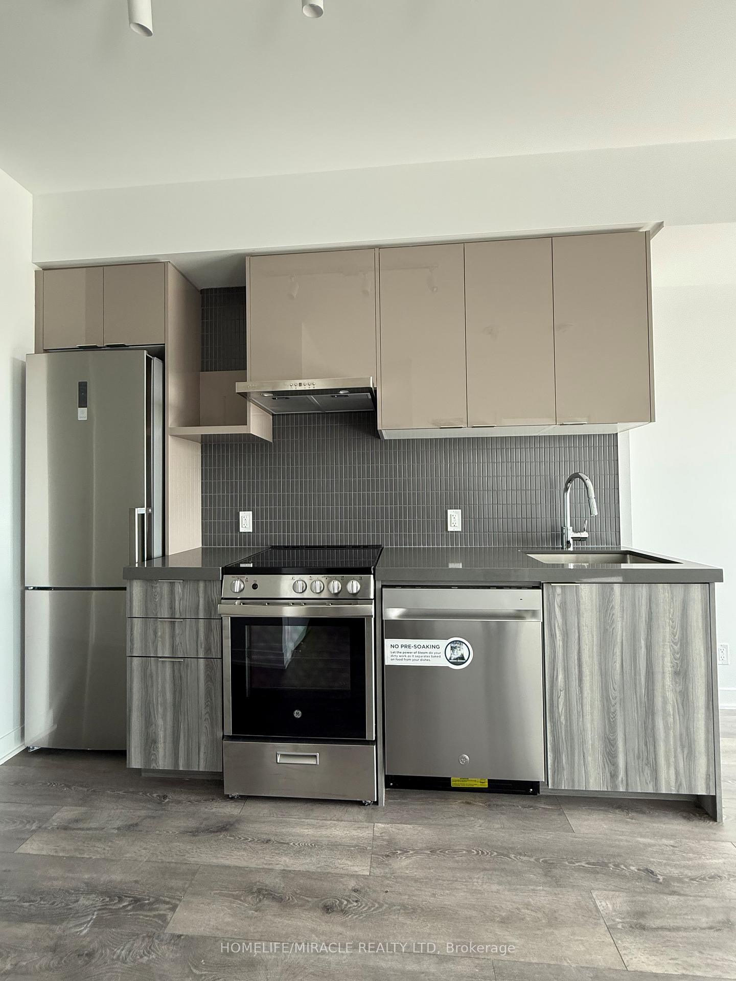 6-flavelle-trail-vaughan-ontario-n13491612