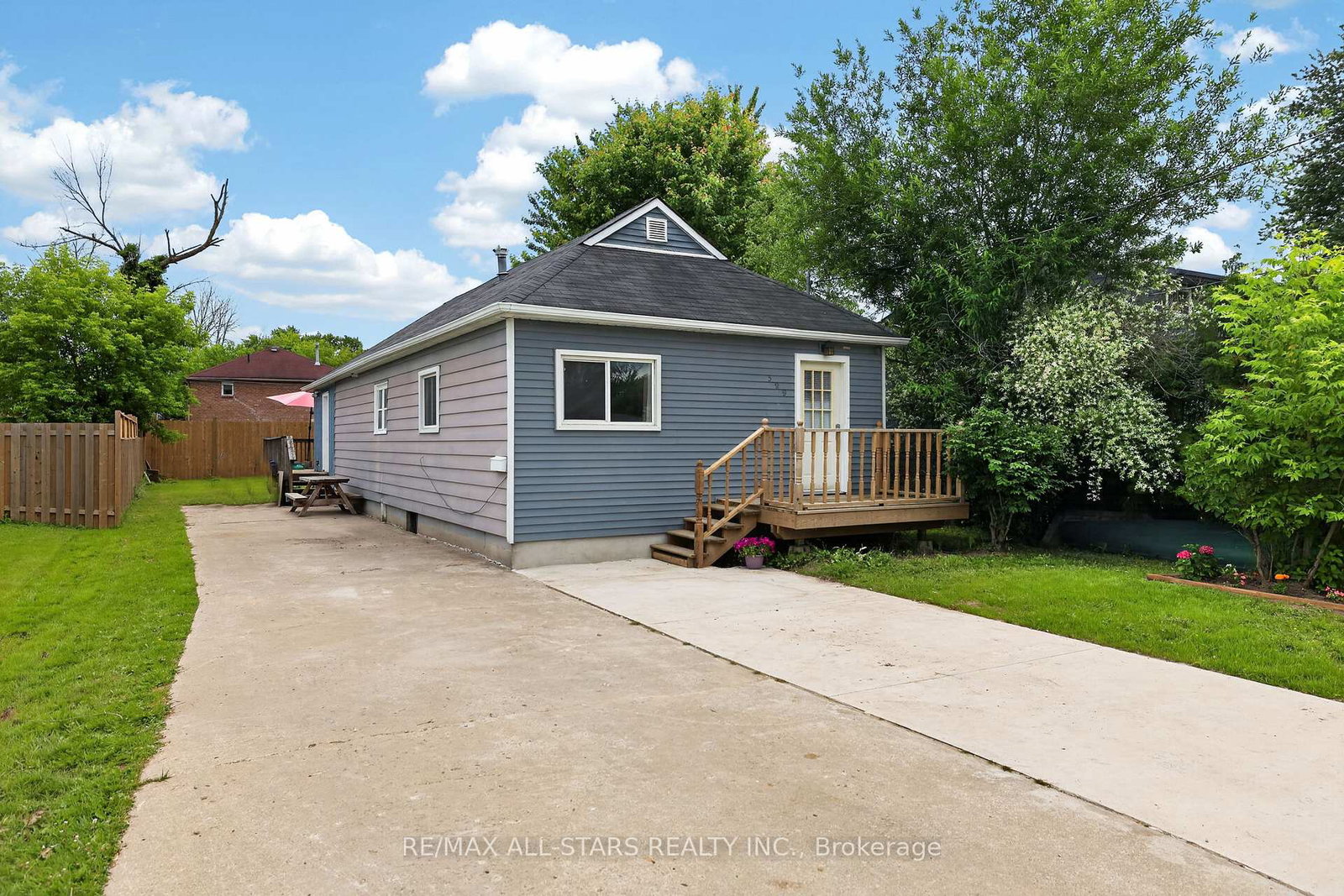 329-lakeview-boulevard-georgina-ontario-n13491780