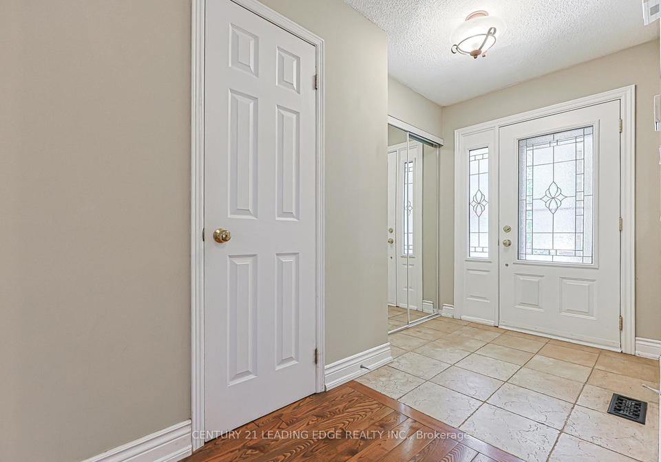 43-bishop-crescent-markham-ontario-n13493332