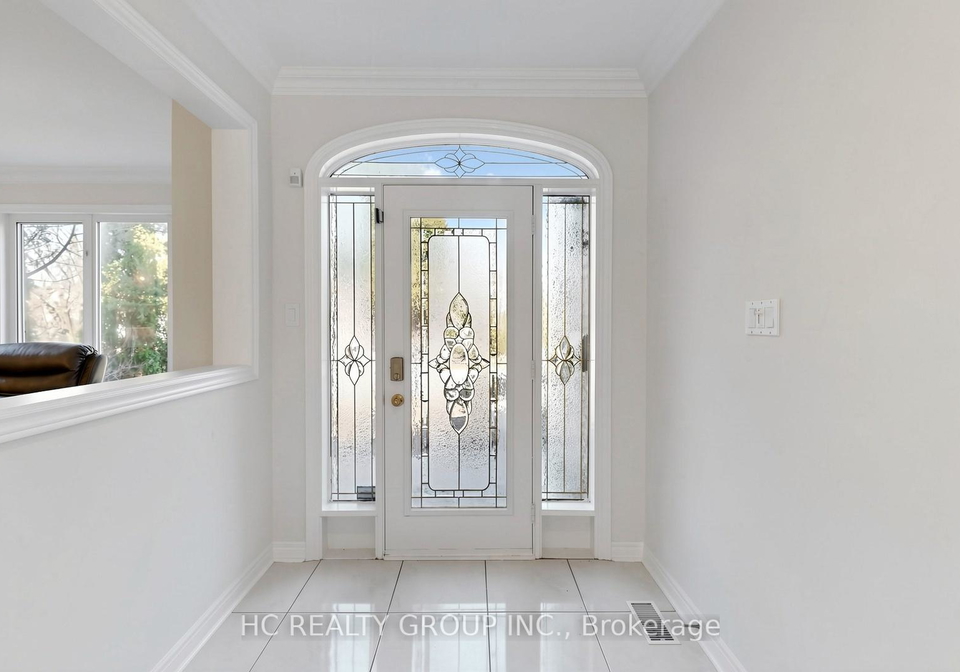 23-brookeview-drive-aurora-ontario-n13493356