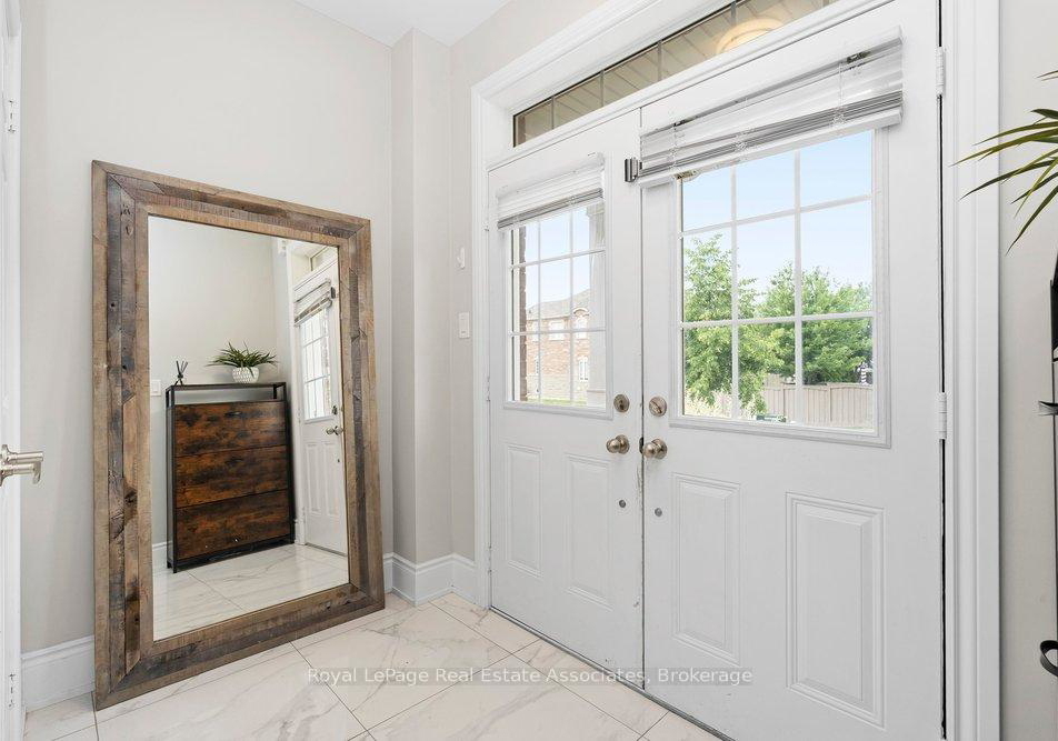 158-gentile-circle-vaughan-ontario-n13493702