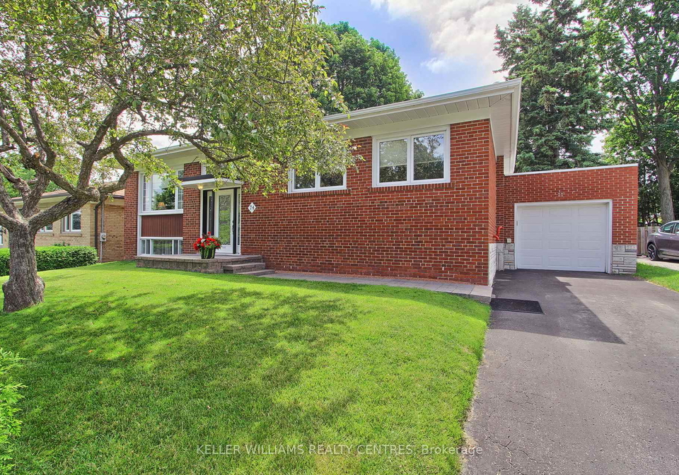 74-boothbay-crescent-newmarket-ontario-n13493840
