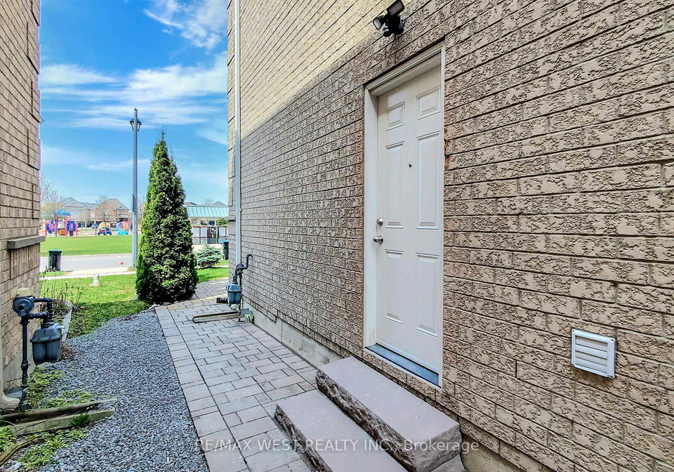 179-summerlyn-trail-bradford-west-gwillimbury-ontario-n13493892