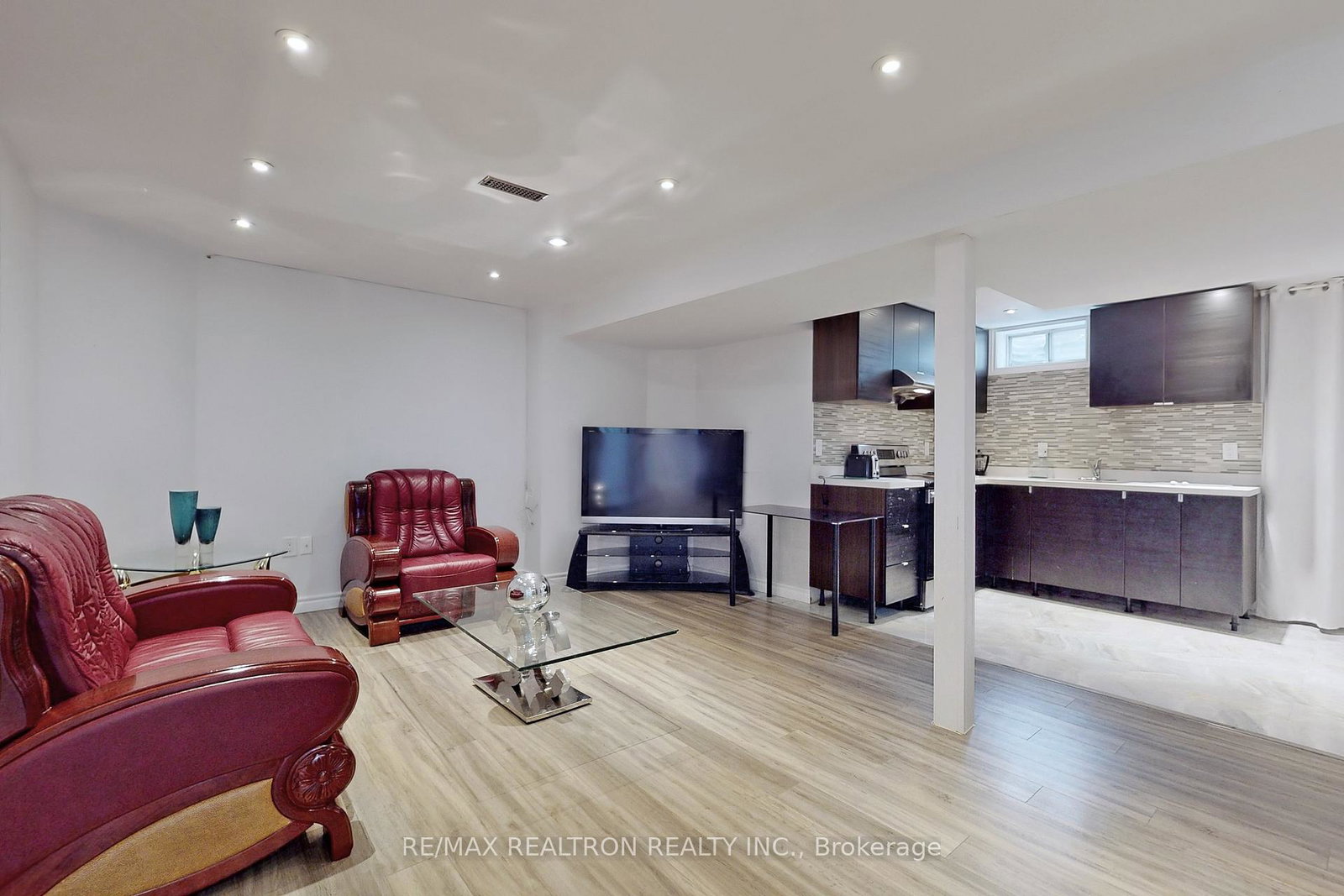 32-subrisco-avenue-richmond-hill-ontario-n13494362