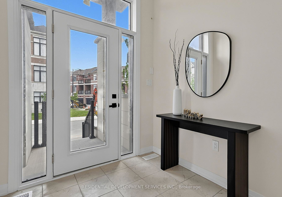 12-tay-lane-richmond-hill-ontario-n13494584