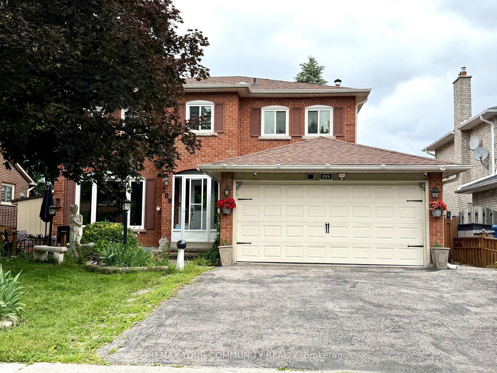 209-yorkshire-drive-newmarket-ontario-n13495178