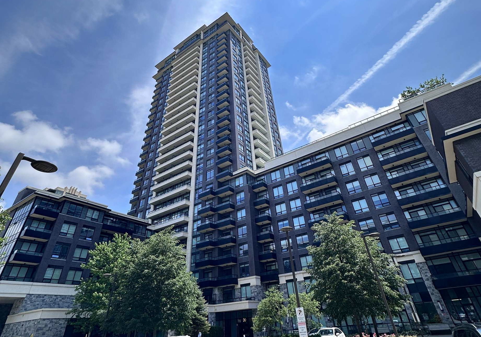 15-water-walk-drive-markham-ontario-n13495624