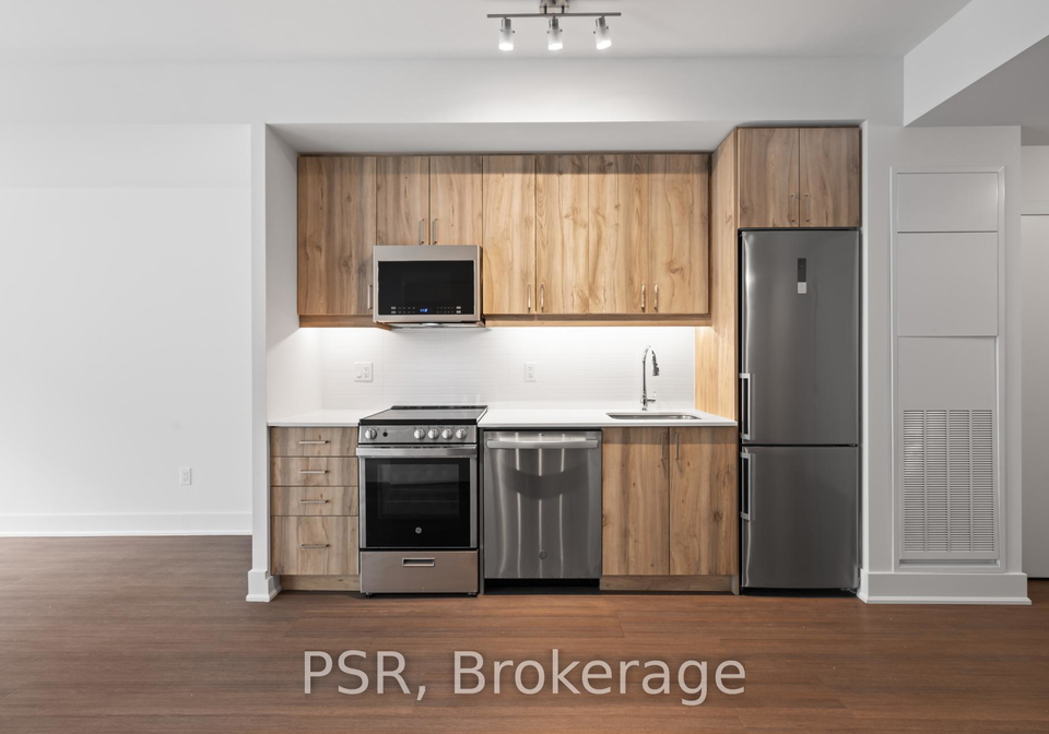 195-deerfield-road-newmarket-ontario-n13495646