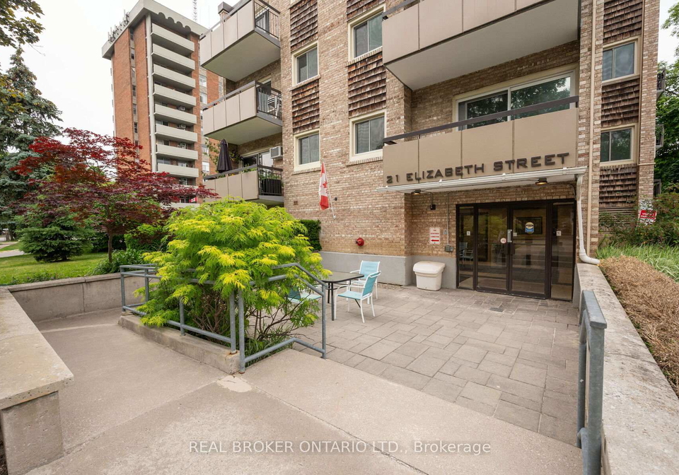 21-elizabeth-street-s-richmond-hill-ontario-n13495674