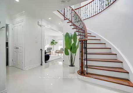 43a-westwood-lane-richmond-hill-ontario-n13496768