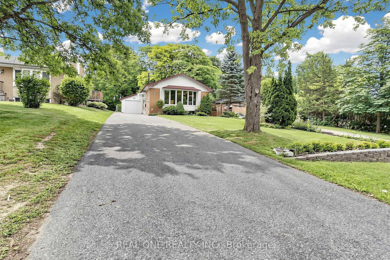 49-bayview-parkway-newmarket-ontario-n13496956