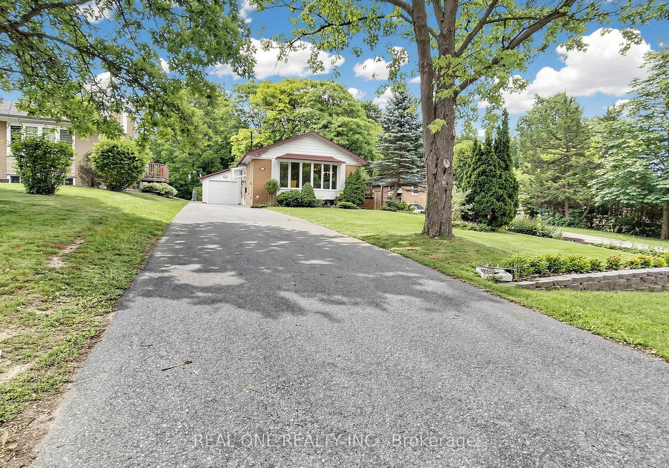 49-bayview-parkway-newmarket-ontario-n13496956