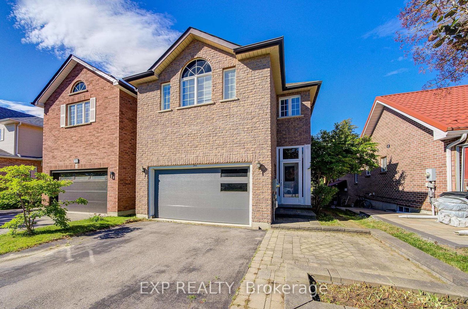 292-sheridan-court-newmarket-ontario-n13497022