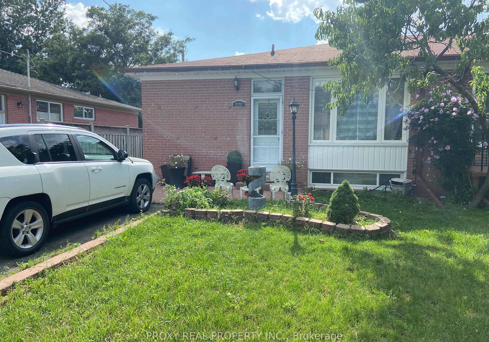 228-anzac-lower-level-road-richmond-hill-ontario-n13497038