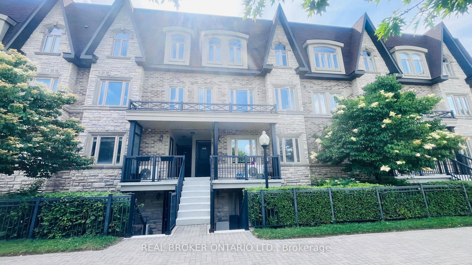 320-john-street-markham-ontario-n13497072