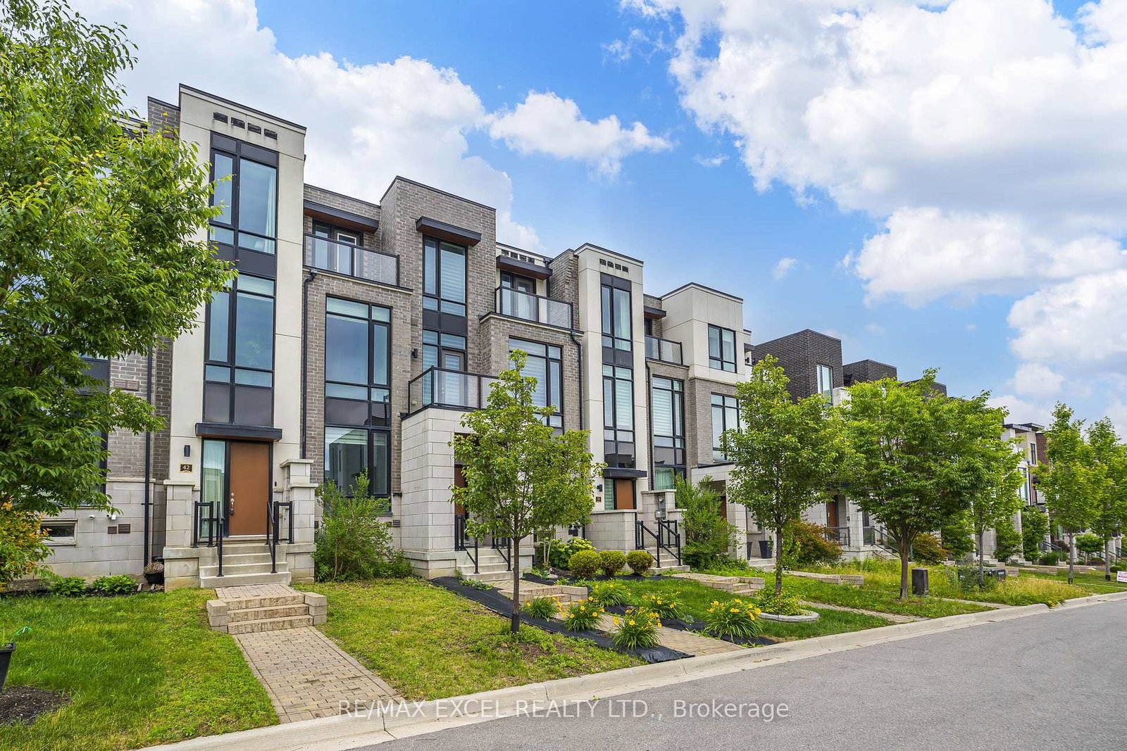 42-aylin-crescent-vaughan-ontario-n13497100