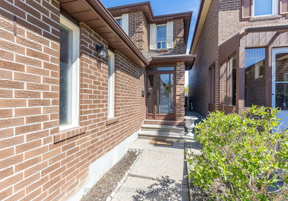 157-misty-meadow-drive-vaughan-ontario-n13497286