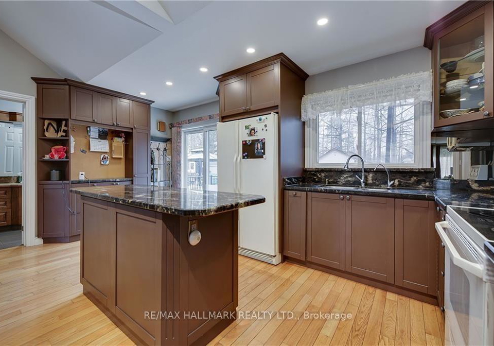 2052-centre-avenue-innisfil-ontario-n13497452