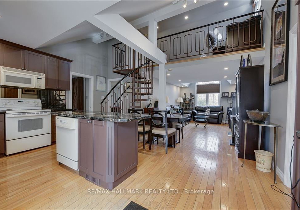 2052-centre-avenue-innisfil-ontario-n13497452