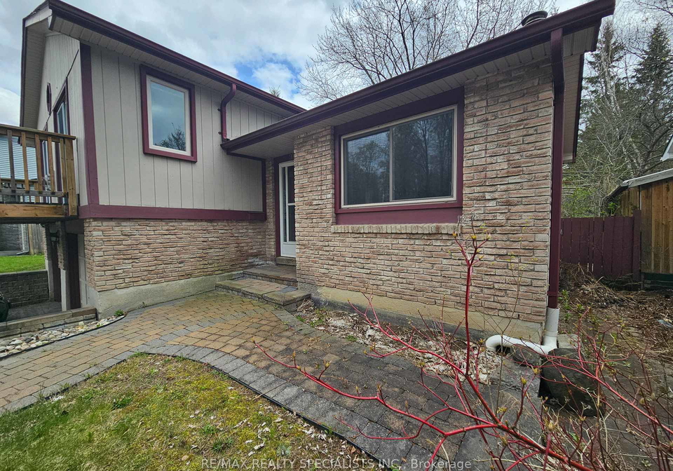 914-janette-street-newmarket-ontario-n13497546