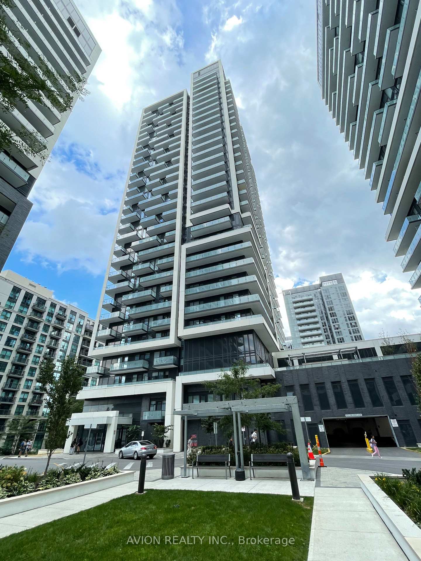 105-oneida-crescent-richmond-hill-ontario-n13497814