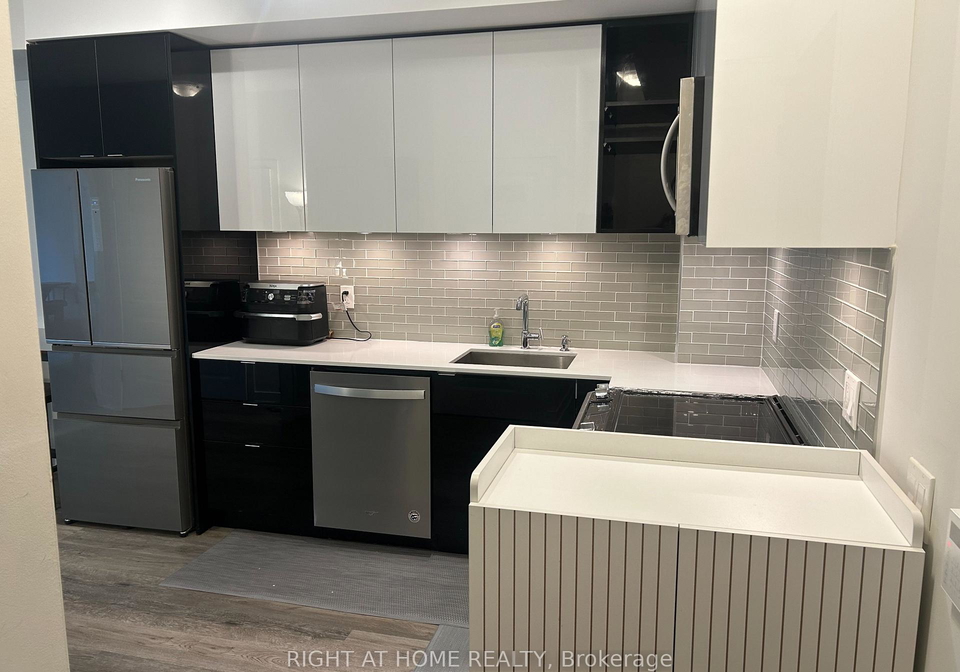 100-eagle-rock-way-vaughan-ontario-n13499594