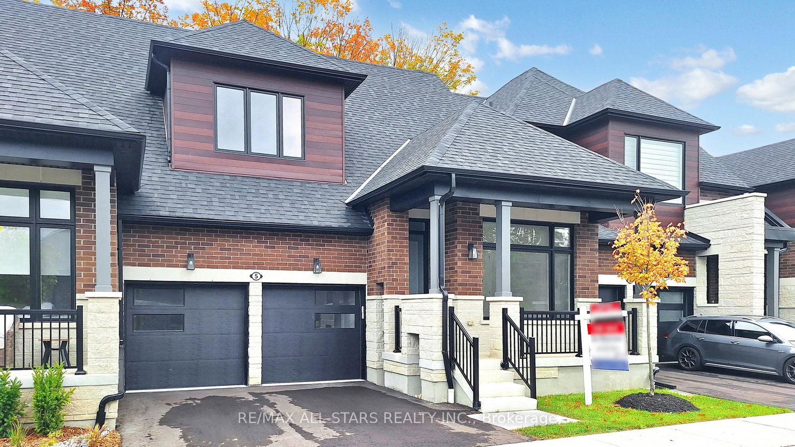 5-vern-robertson-gate-uxbridge-ontario-n13500040