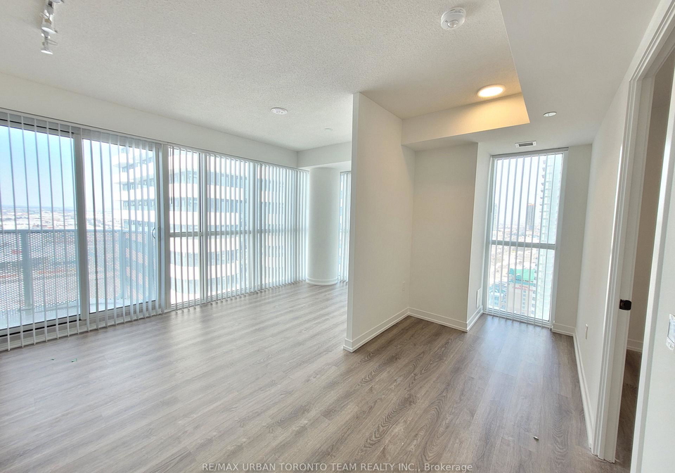 195-commerce-street-vaughan-ontario-n13500634
