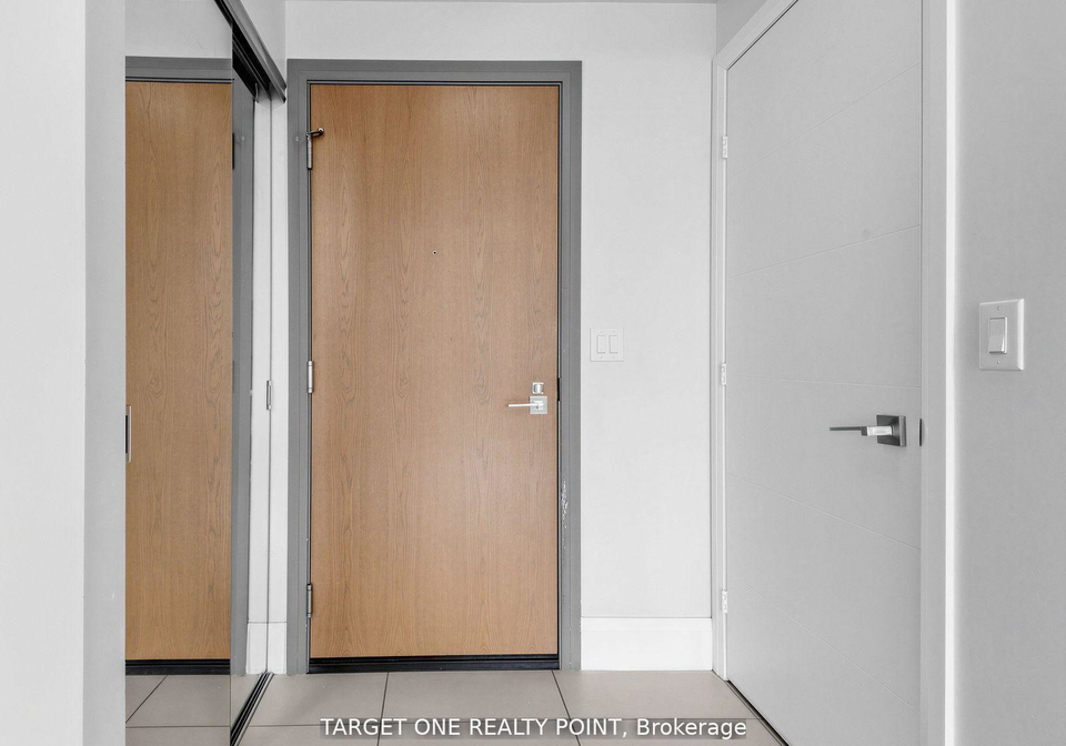 28-uptown-drive-markham-ontario-n13501186
