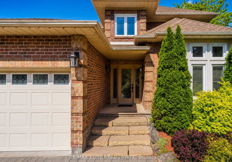 359-fairway-gardens-newmarket-ontario-n13501680